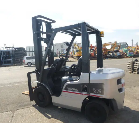 Xe nâng thương hiệu Nissan